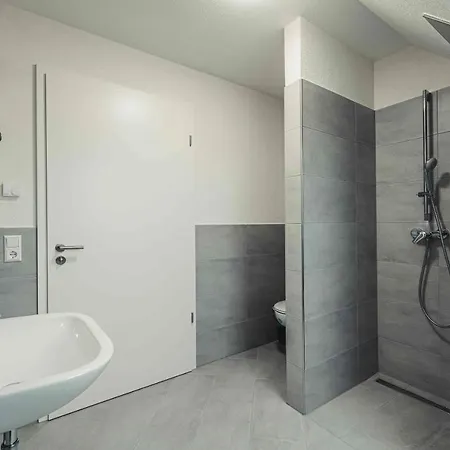 Und Boardinghouse Heimbach In Apartman Renchen